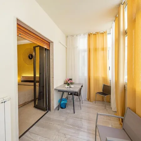 فندق مبيت وإفطار Altrasia كاتانيا